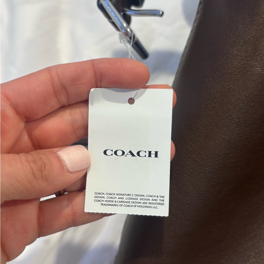 Coach Mott Messenger Bag 38/ Natural Grain Leather in Maple - Picture 12 of 12